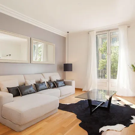 Rent Top Diagonal-aribau 3* Barcelona